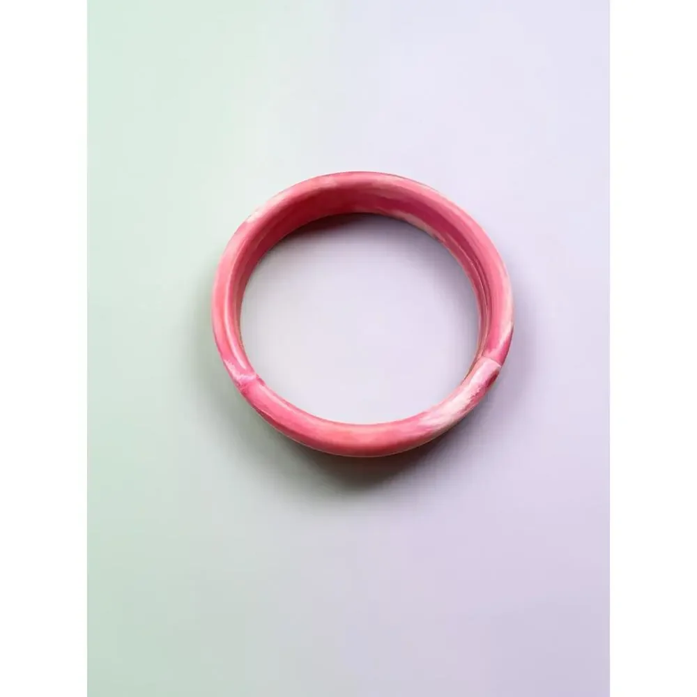 Vintage Pink White Marbled Lucite Bangle Bracelet Matte Mod Slim 10